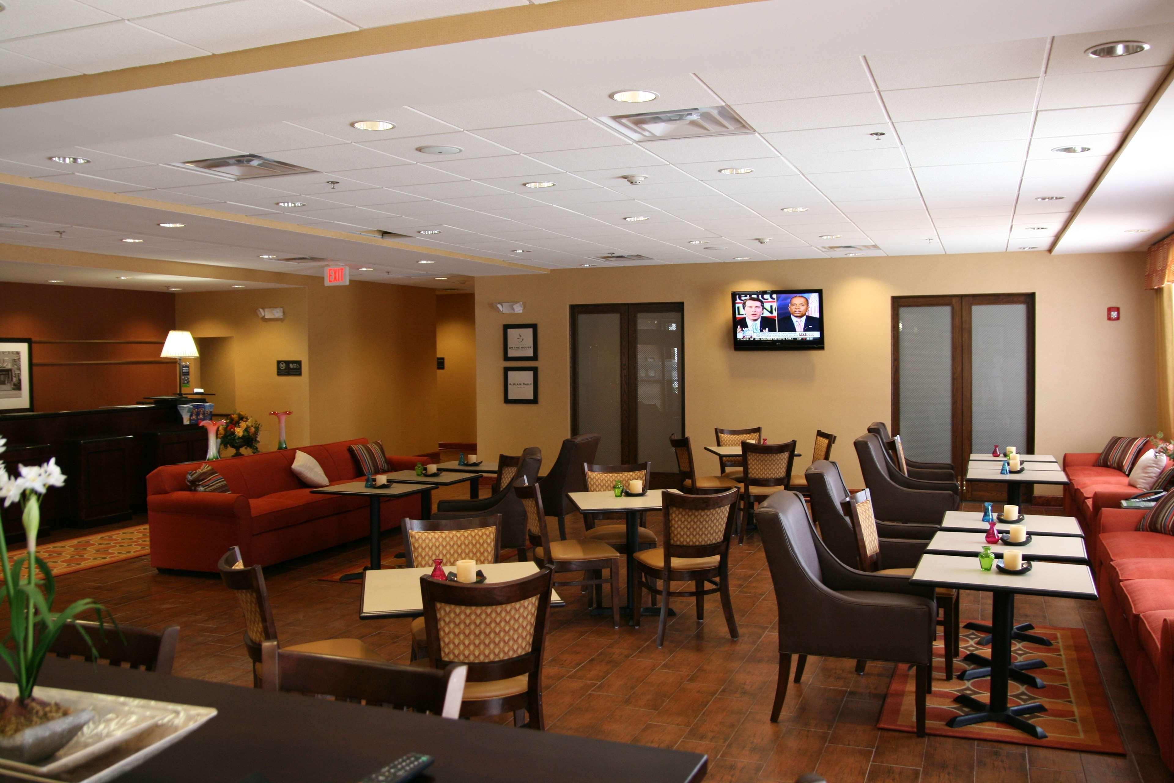Hampton Inn Kingsland Buitenkant foto