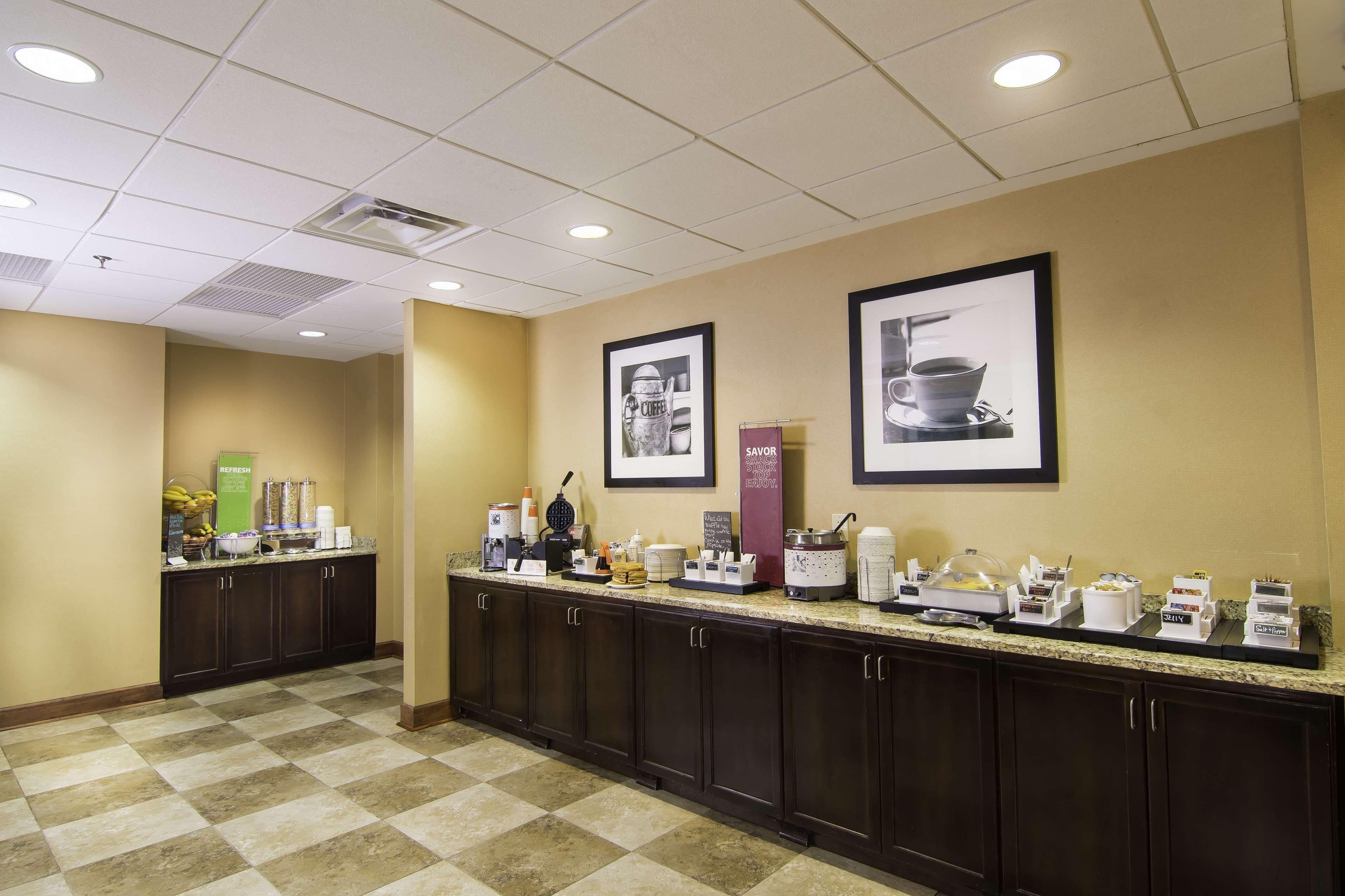 Hampton Inn Kingsland Buitenkant foto