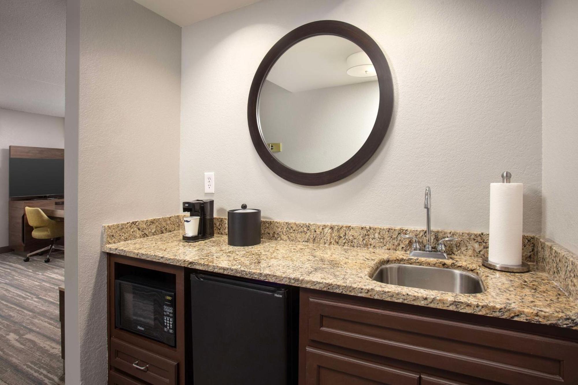 Hampton Inn Kingsland Buitenkant foto